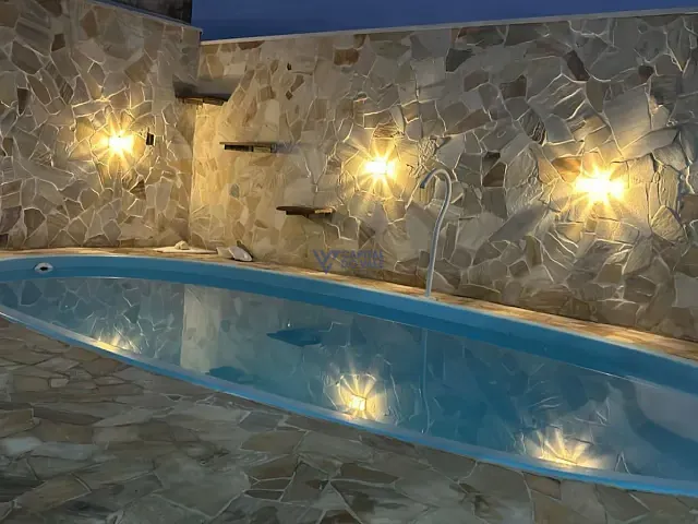Casa com 220m² 2 quartos e 1 banheiro, à venda, no bairro Jardim Santa Júlia em São José dos Campos