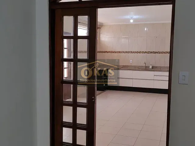 Casa com 500m² 5 quartos e 3 banheiros, à venda, no bairro Parque Suzano em Suzano