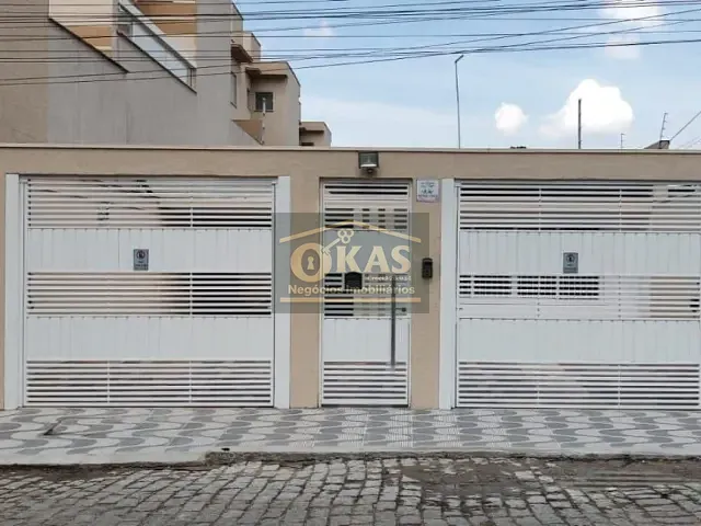 Casa com 500m² 5 quartos e 3 banheiros, à venda, no bairro Parque Suzano em Suzano