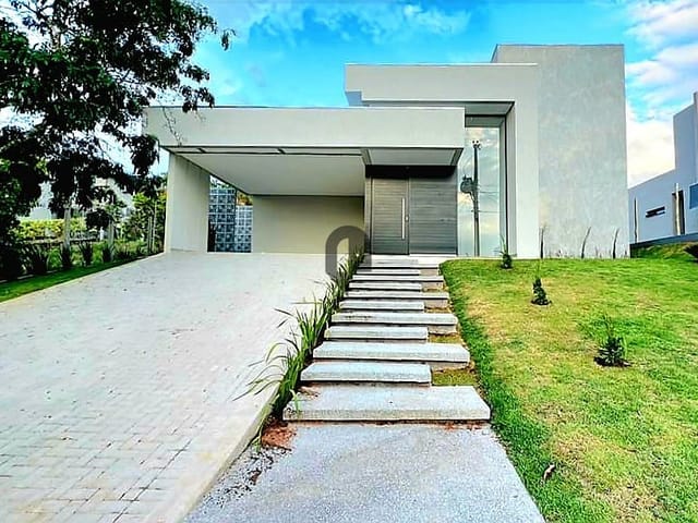 Casa com 320m² 4 quartos e 3 banheiros, à venda, no bairro Joá em Não informado