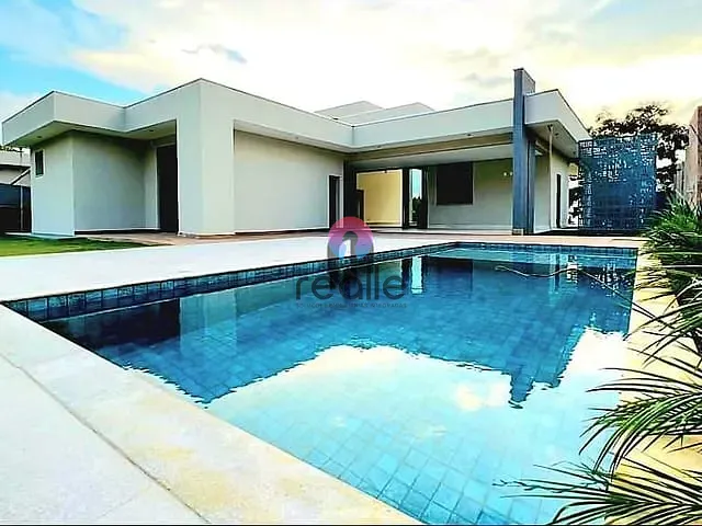 Casa com 320m² 4 quartos e 3 banheiros, à venda, no bairro Joá em Não informado