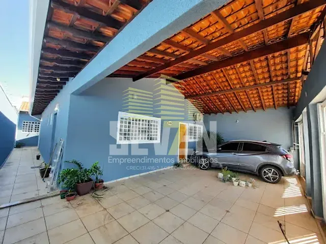 Casa com 200m² 2 quartos e 4 banheiros, à venda, no bairro Núcleo Residencial Presidente Geisel em Bauru