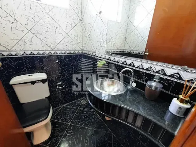 Casa com 200m² 2 quartos e 4 banheiros, à venda, no bairro Núcleo Residencial Presidente Geisel em Bauru