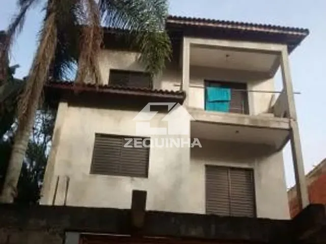 Casa com 602m² 5 quartos e 3 banheiros, à venda, no bairro Recanto Arco Verde em Cotia