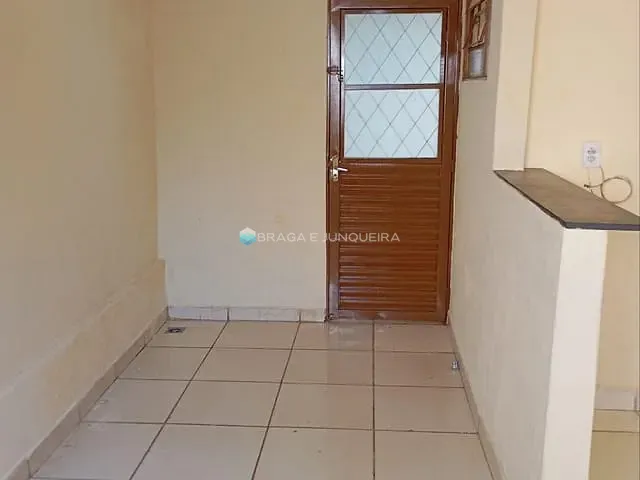 Casa 2 quartos e 1 banheiro, para alugar, no bairro Jardim Habitacional Divino Sebastião Moreira em Ipiguá