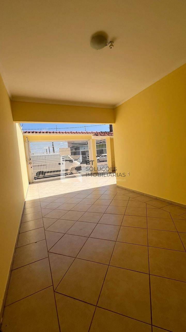 Casa à venda com 3 quartos, 122m² - Foto 3