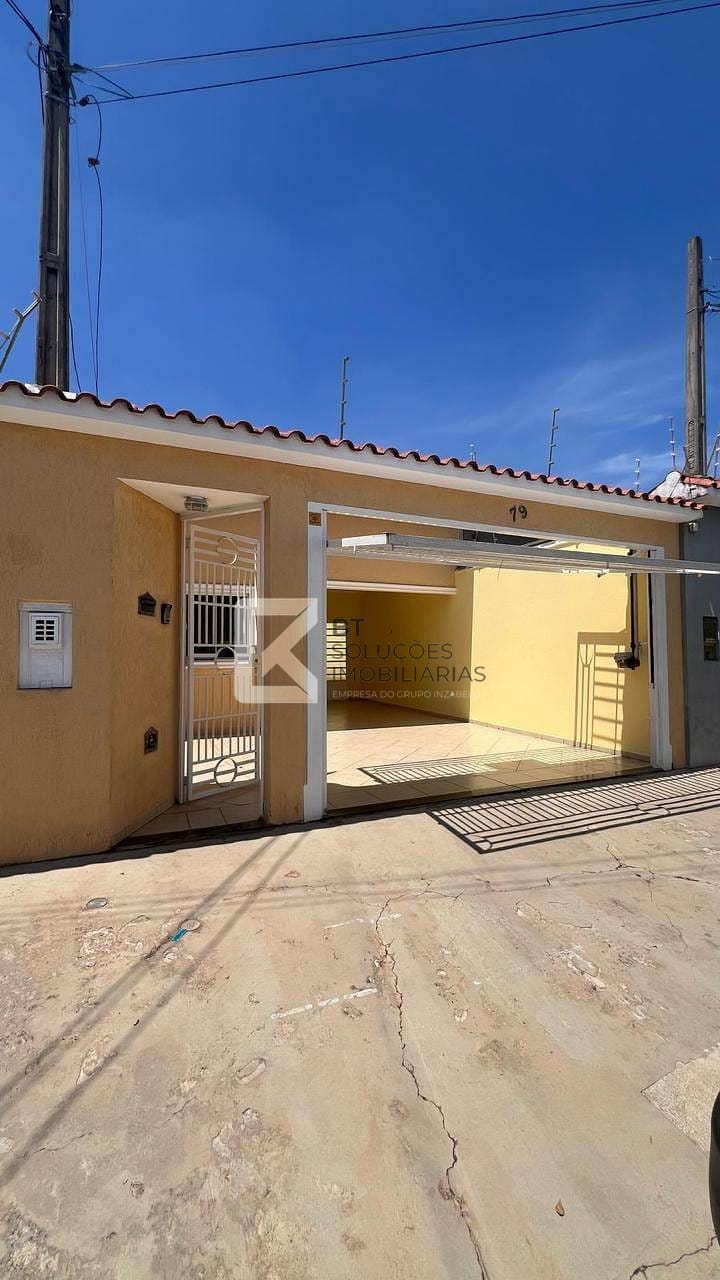Casa à venda com 3 quartos, 122m² - Foto 1