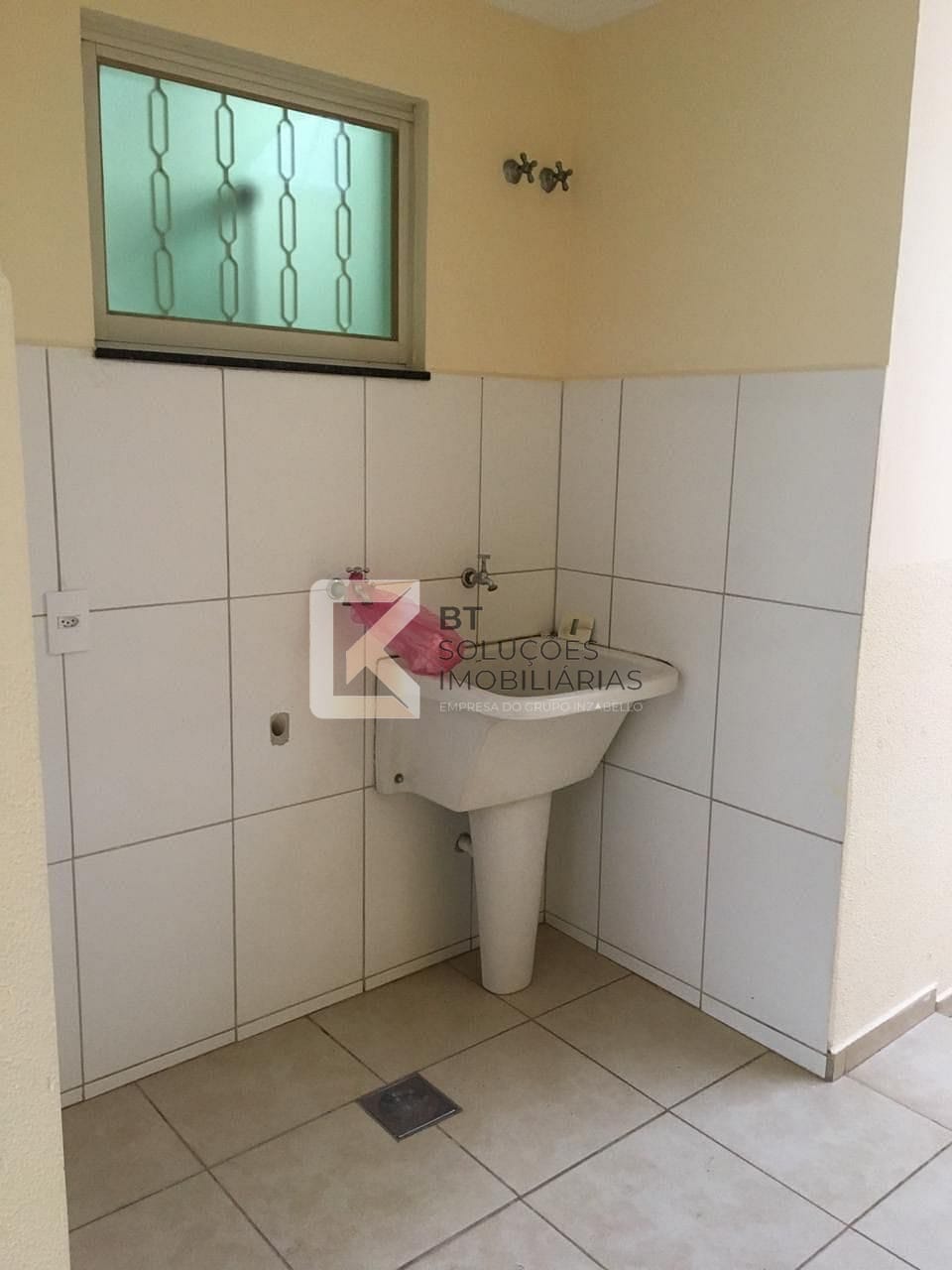 Casa à venda com 3 quartos, 122m² - Foto 14