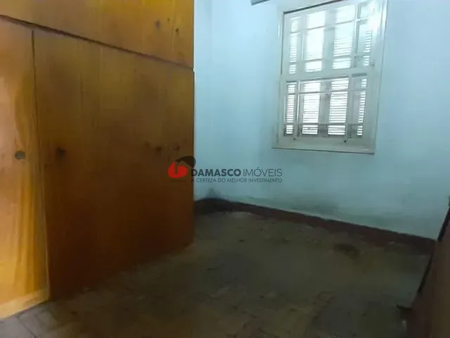 Casa com 200m² 2 quartos e 1 banheiro, à venda, no bairro Cerâmica em São Caetano do Sul
