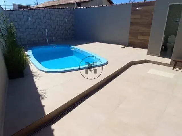 Casa com 286m² 2 quartos e 3 banheiros, à venda, no bairro Residencial Coopemi I em Guaratinguetá