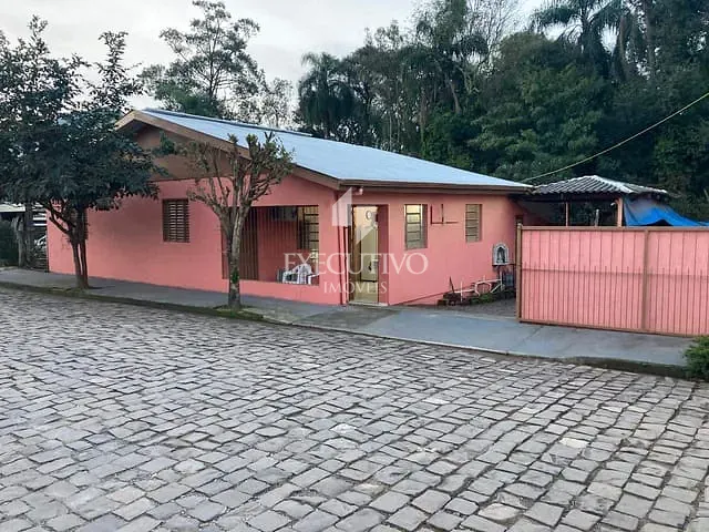 Casa com 360m² 3 quartos e 2 banheiros, à venda, no bairro Barra do Forqueta em Arroio do Meio