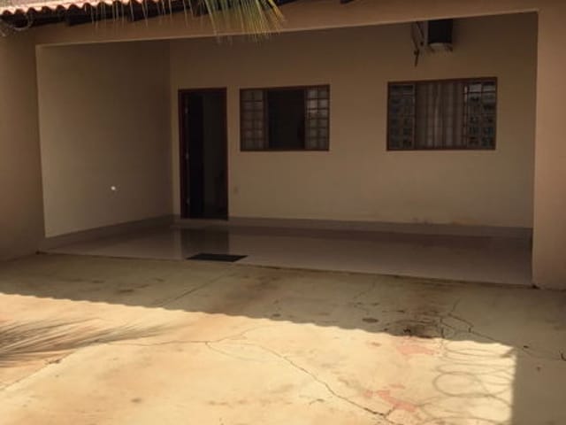 Casa com 180m² 2 quartos e 1 banheiro, à venda, no bairro Jardim Imperador em Várzea Grande