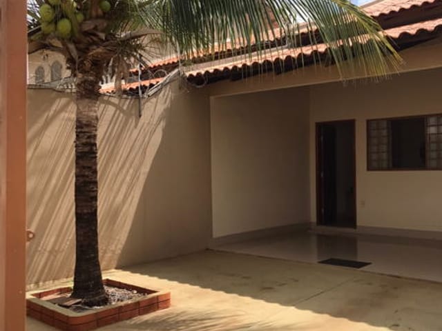 Casa com 180m² 2 quartos e 1 banheiro, à venda, no bairro Jardim Imperador em Várzea Grande