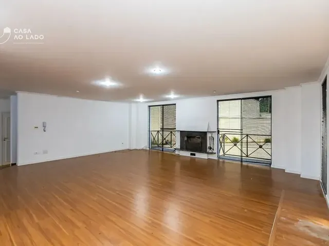Casa 4 quartos e 5 banheiros, à venda, no bairro Jardim Social em Curitiba
