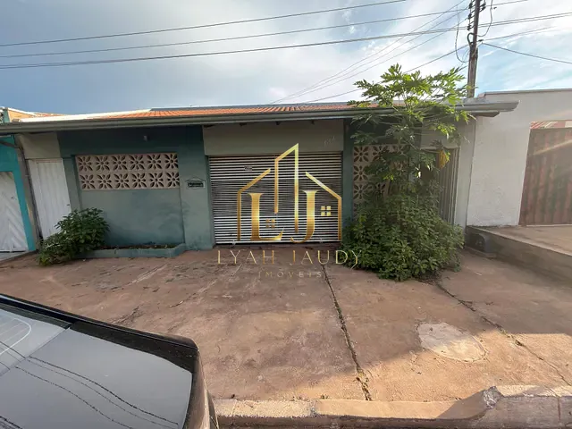 Casa com 300m² 3 quartos e 2 banheiros, à venda, no bairro Jardim Gramado em Cuiabá