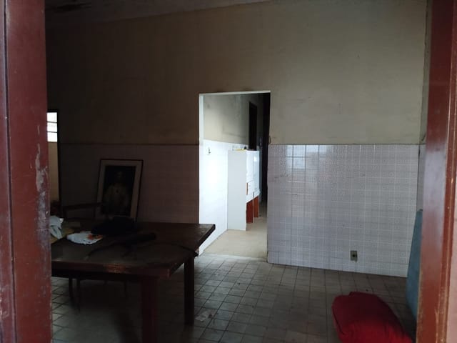 Casa 5 quartos e 1 banheiro, à venda, no bairro Centro em Cataguases