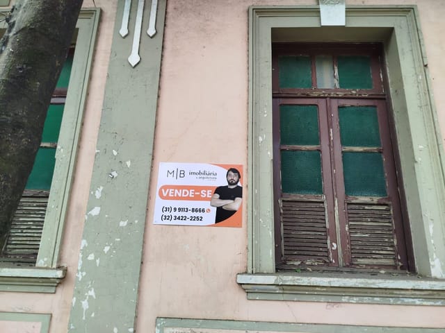 Casa 5 quartos e 1 banheiro, à venda, no bairro Centro em Cataguases