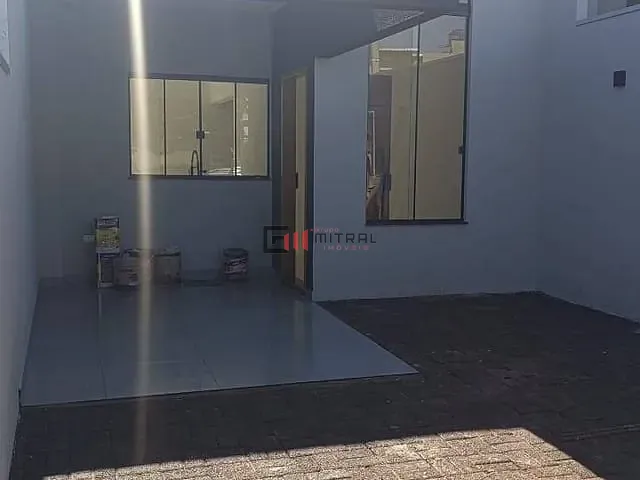 Casa 3 quartos e 2 banheiros, à venda, no bairro Ideal em Londrina
