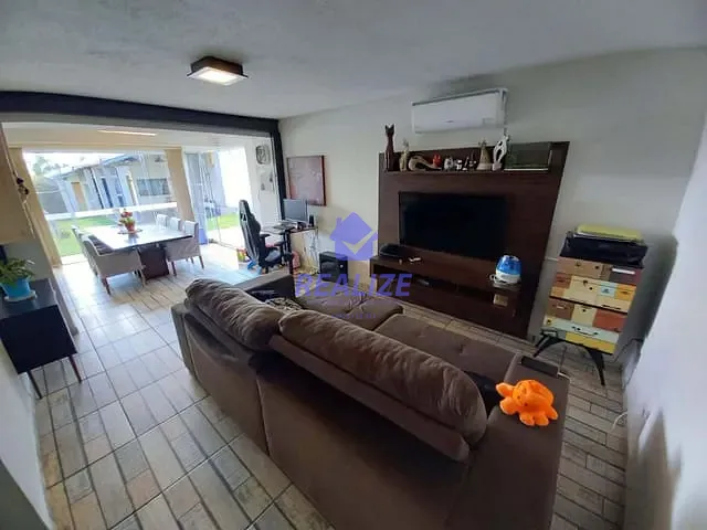 Casa com 500m² 3 quartos e 1 banheiro, à venda, no bairro Vila Assumpção em Botucatu