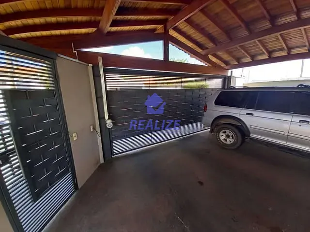 Casa com 500m² 3 quartos e 1 banheiro, à venda, no bairro Vila Assumpção em Botucatu