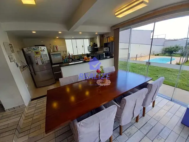 Casa com 500m² 3 quartos e 1 banheiro, à venda, no bairro Vila Assumpção em Botucatu