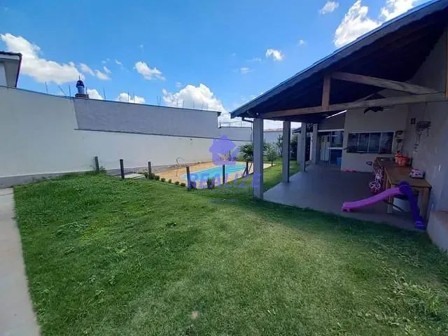 Casa com 500m² 3 quartos e 1 banheiro, à venda, no bairro Vila Assumpção em Botucatu