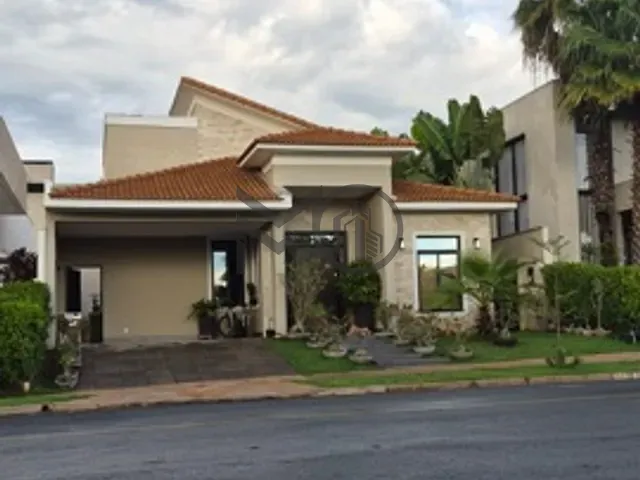 Casa com 408m² 3 quartos e 5 banheiros, à venda, no bairro Centro-Sul em Várzea Grande