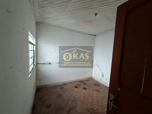 Casa com 250m² 2 quartos e 1 banheiro, à venda, no bairro Jardim Santa Helena em Suzano