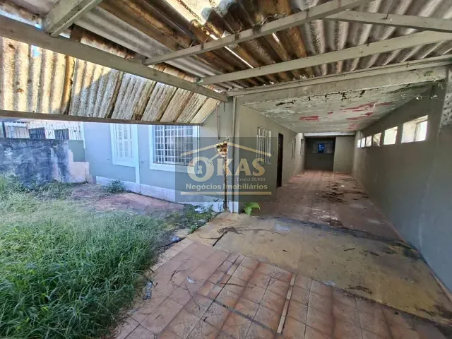 Casa com 250m² 2 quartos e 1 banheiro, à venda, no bairro Jardim Santa Helena em Suzano