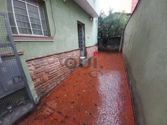 Casa com 210m² 21 quartos e 3 banheiros, à venda, no bairro Cambuci em São Paulo