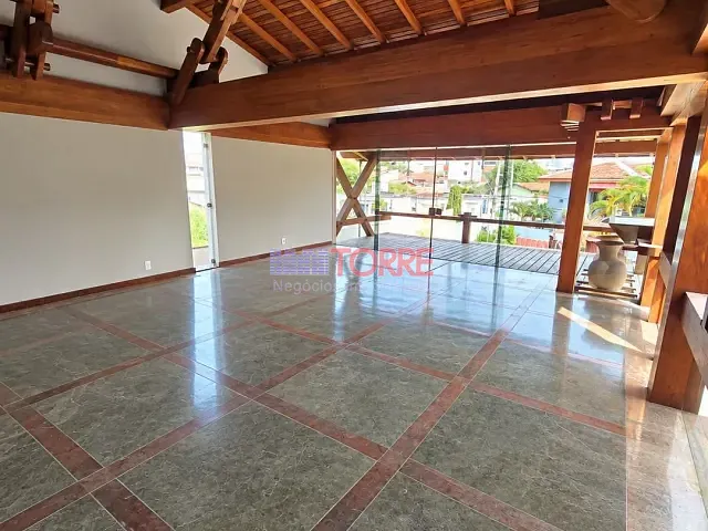 Casa 4 quartos e 5 banheiros, à venda ou para alugar, no bairro Góes Calmon em Itabuna