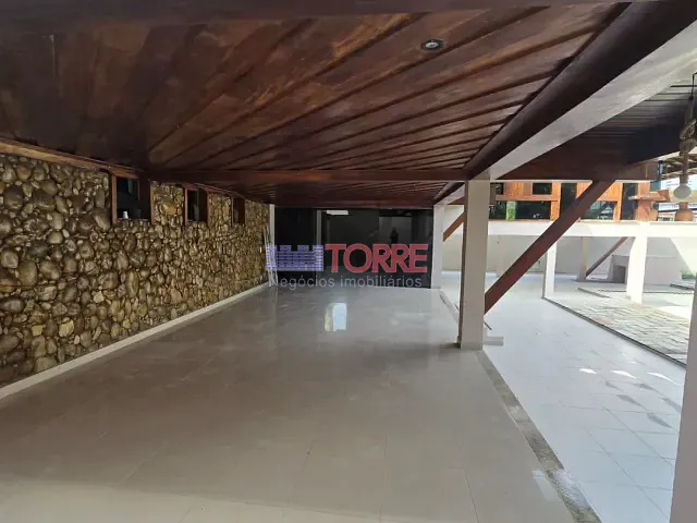 Casa 4 quartos e 5 banheiros, à venda ou para alugar, no bairro Góes Calmon em Itabuna