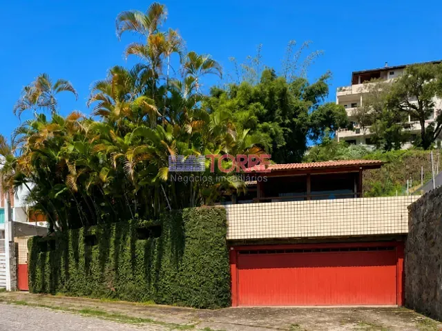 Casa 4 quartos e 5 banheiros, à venda ou para alugar, no bairro Góes Calmon em Itabuna