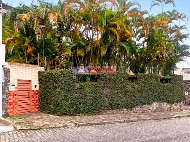 Casa 4 quartos e 5 banheiros, à venda ou para alugar, no bairro Góes Calmon em Itabuna