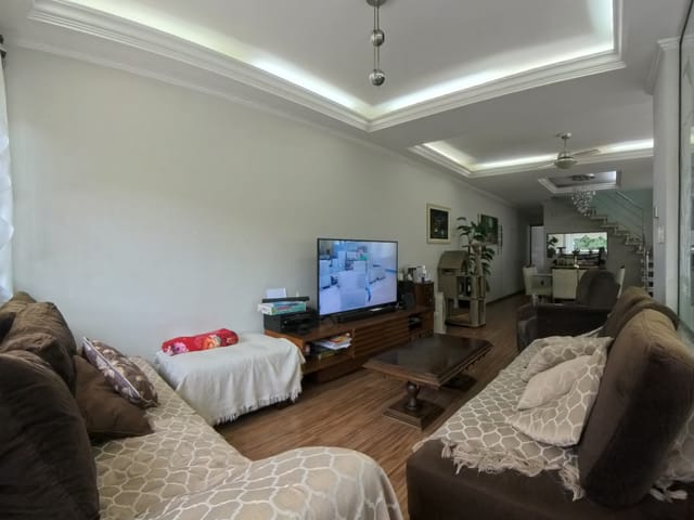 Casa 3 quartos e 4 banheiros, à venda, no bairro Cambuci em São Paulo
