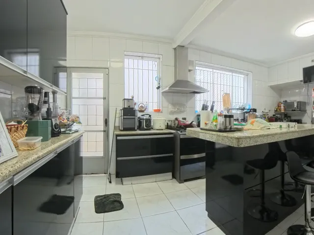 Casa 3 quartos e 4 banheiros, à venda, no bairro Cambuci em São Paulo
