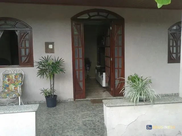 Casa com 240m² 3 quartos e 3 banheiros, à venda, no bairro Parque Vera Cruz em Campos dos Goytacazes