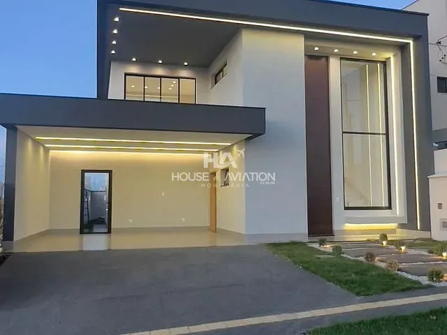 Casa com 279m², à venda, no bairro Jardins Parma em Senador Canedo