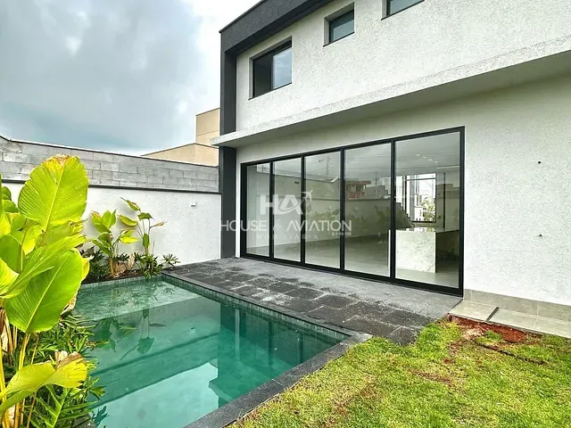 Casa com 279m², à venda, no bairro Jardins Parma em Senador Canedo
