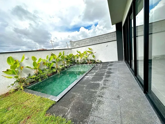 Casa com 279m², à venda, no bairro Jardins Parma em Senador Canedo
