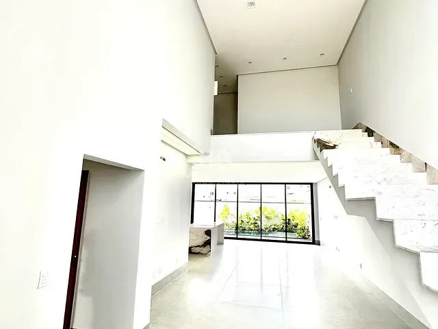 Casa com 279m², à venda, no bairro Jardins Parma em Senador Canedo