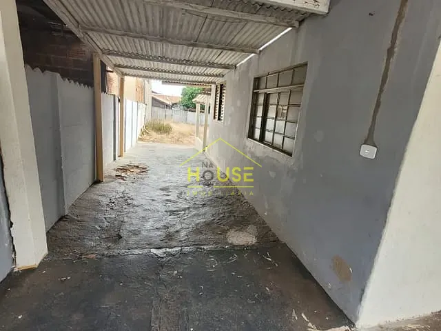 Casa com 300m² 2 quartos e 1 banheiro, à venda, no bairro Vila América em Votuporanga