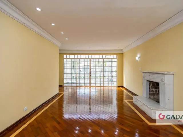 Casa 4 quartos e 2 banheiros, para alugar, no bairro Jardim Social em Curitiba
