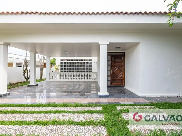 Casa 4 quartos e 5 banheiros, para alugar, no bairro Jardim Social em Curitiba