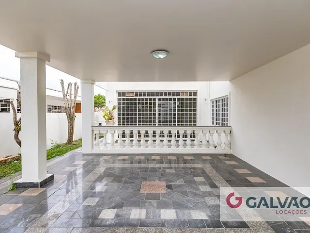 Casa 4 quartos e 5 banheiros, para alugar, no bairro Jardim Social em Curitiba