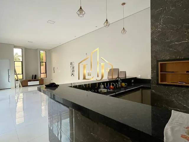 Casa com 275m² 3 quartos e 2 banheiros, à venda, no bairro Jardim Tarumã em Tangará da Serra
