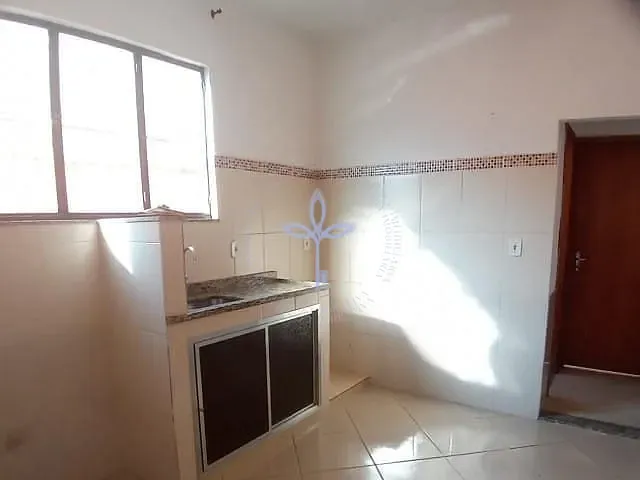 Casa para alugar, no bairro Senador Camará em Rio de Janeiro