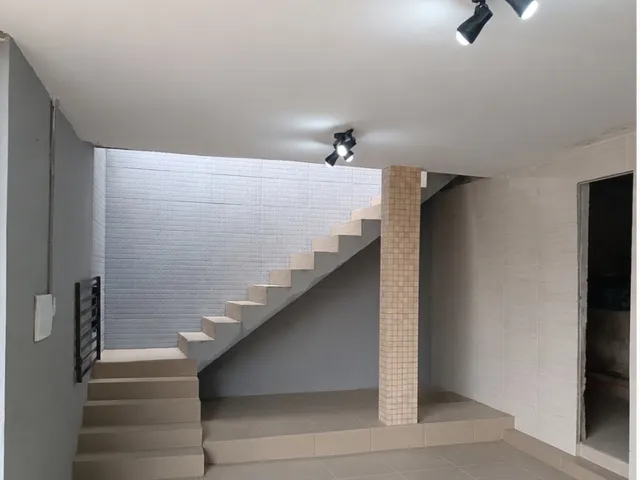 Casa com 80m² 2 quartos e 2 banheiros, à venda, no bairro Vila Valqueire em Rio de Janeiro