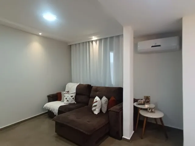 Casa com 80m² 2 quartos e 2 banheiros, à venda, no bairro Vila Valqueire em Rio de Janeiro