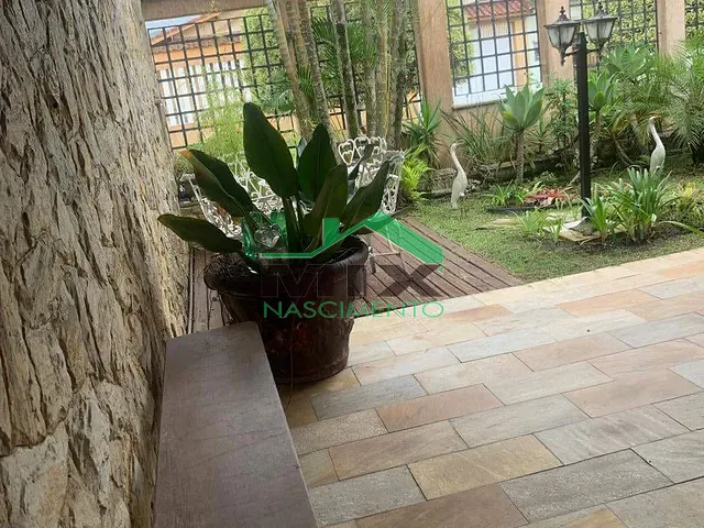 Casa com 420m² 4 quartos e 5 banheiros, à venda, no bairro BAIRRO ANHANGUERA em Mongaguá